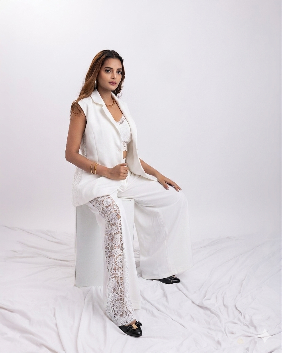 LISA LACE BLAZER SET - White