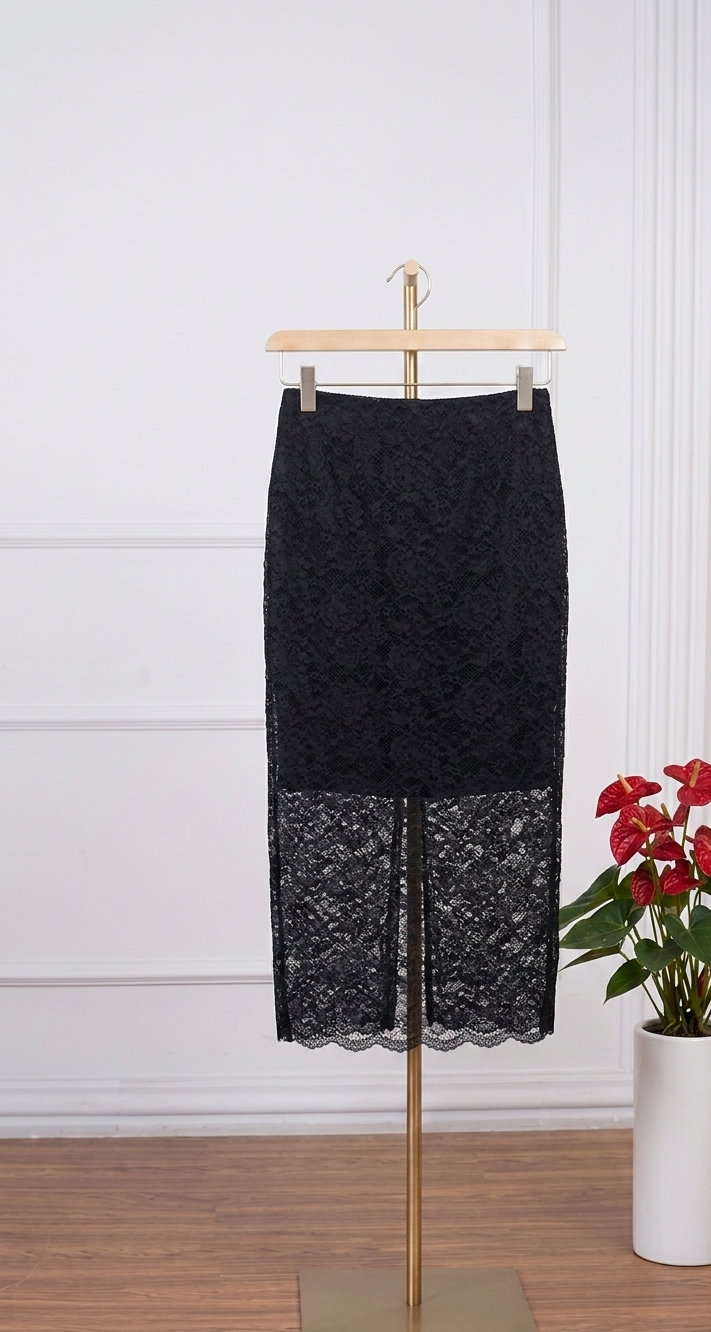 LISA LACE SKIRT